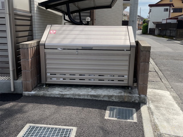 エントランス　ゴミ置場