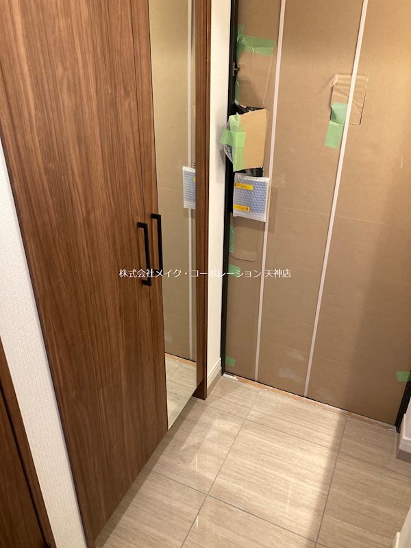 玄関　※入居中の為別部屋写真使用現状優先
