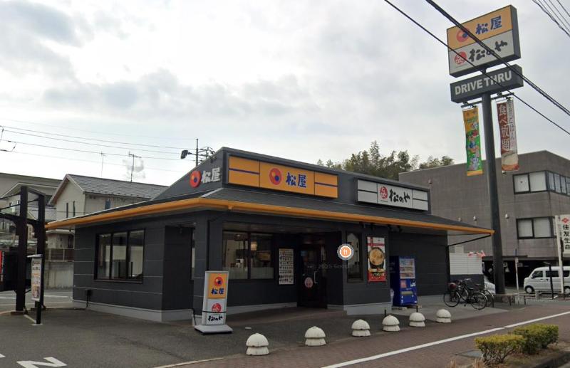飲食店　松屋宇部店（飲食店）まで387m
