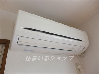 その他設備　エアコン・シャッター雨戸・室内物干しあり