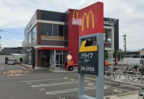 飲食店　マクドナルド（飲食店）まで725m