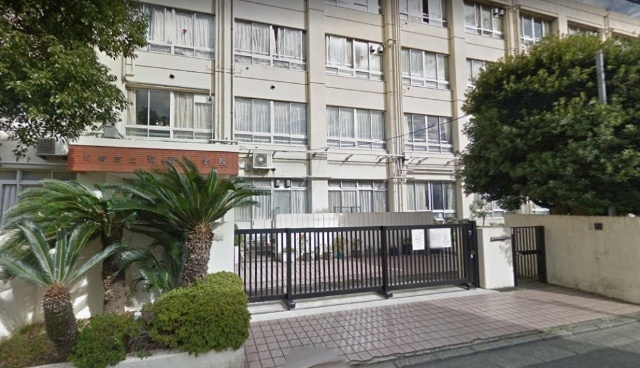 小学校　川崎市立苅宿小学校（小学校）まで293m