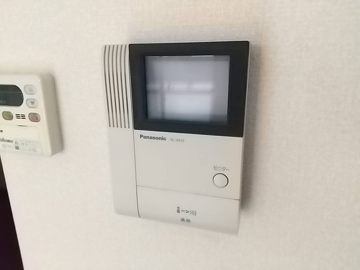 セキュリティ　モニター付きインターホンです。