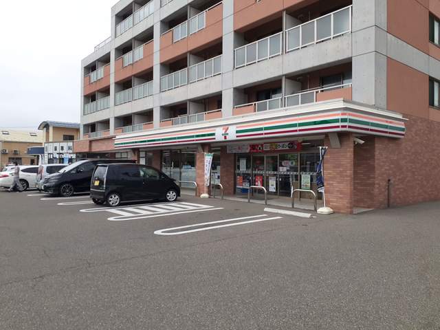 コンビニ　セブンイレブン　小新４丁目店（コンビニ）まで1224m