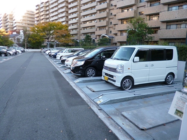 駐車場　サイズと空きはご確認ください