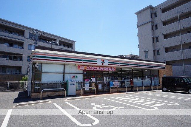 コンビニ　セブンイレブン　三ヶ森電停前店（コンビニ）まで80m