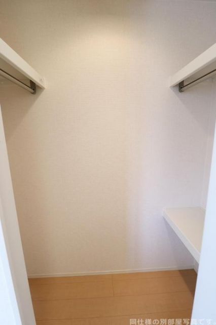 SQUARE光の森駅前の内装写真
