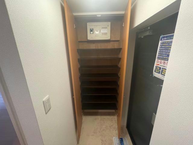 玄関　シューズボックス