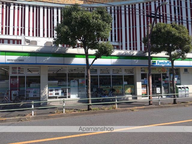 コンビニ　ファミリーマート（コンビニ）まで729m
