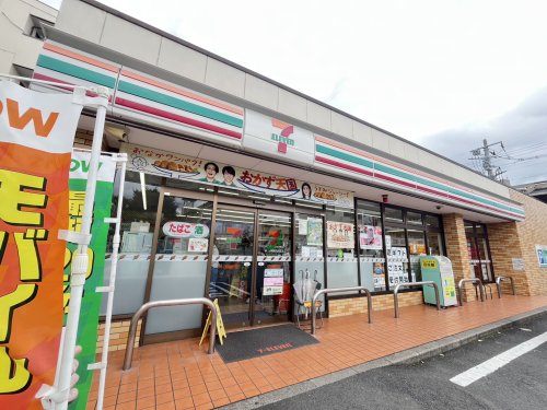 コンビニ　セブンイレブン 葛飾鎌倉1丁目店（コンビニ）まで863m
