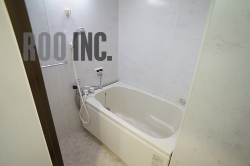 バス・シャワールーム　写真は反転のお部屋です