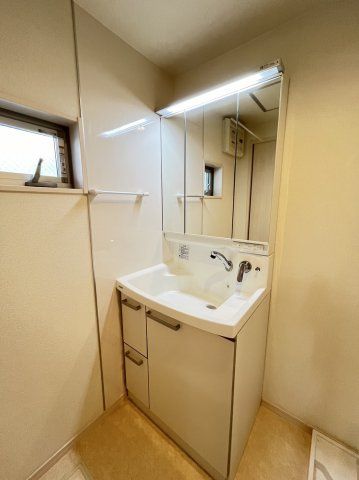 洗面設備　前回募集時の写真です。現況優先