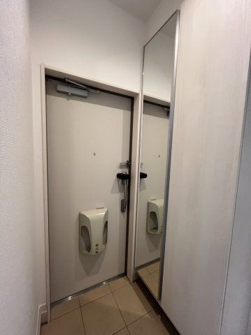 玄関　前回募集時の写真です。現況優先