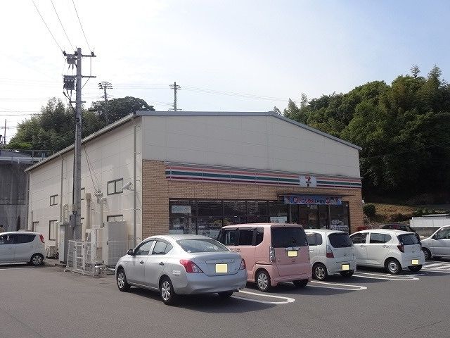 コンビニ　セブンイレブン　大分鴛野店（コンビニ）まで270m