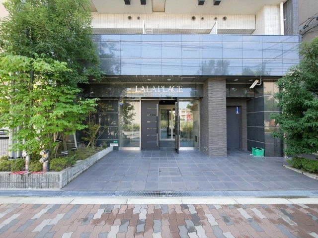 エントランス　ゆとりのあるエントランスです