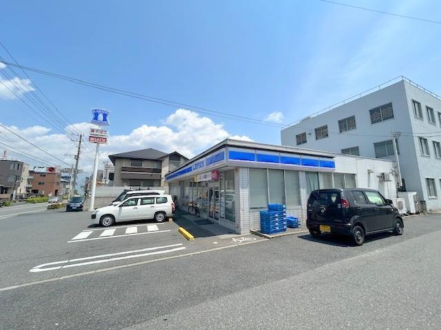 コンビニ　ローソン（コンビニ）まで900m