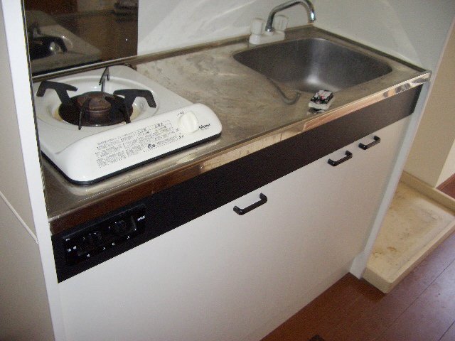 キッチン　ガスコンロ1口のキッチンです