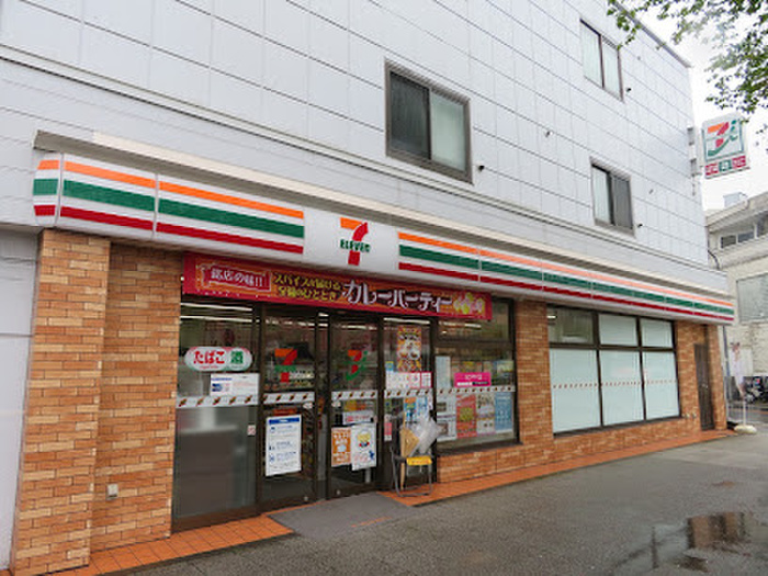 コンビニ　セブンイレブン本牧三渓園店（コンビニ）まで400m