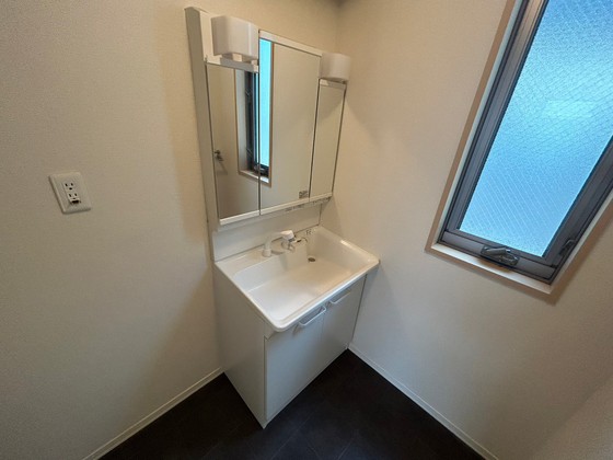 洗面設備　※別部屋の写真です