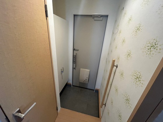 玄関　※別部屋の写真です
