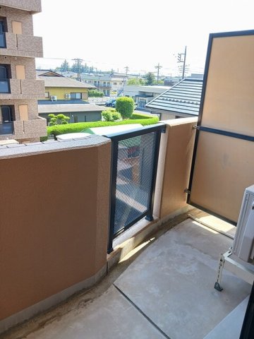 バルコニー　お洗濯にも便利なバルコニー付き