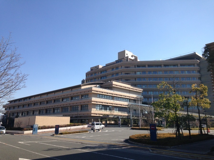 病院　山梨県立中央病院（病院）まで733m
