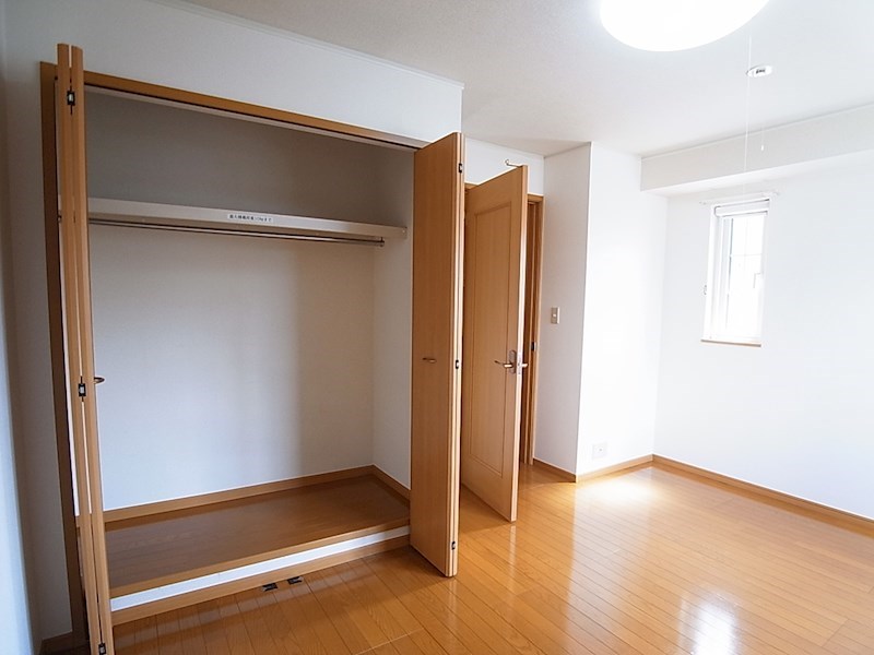 収納　同一物件別部屋写真