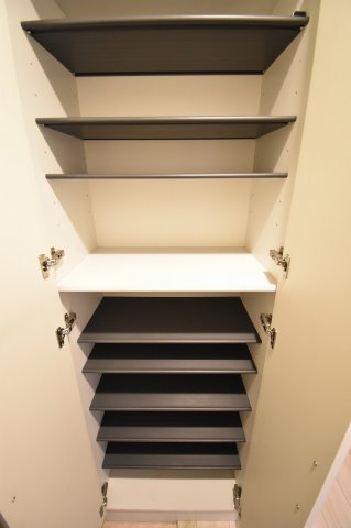 玄関　※建物内別間取参考写真