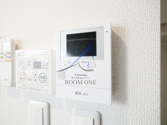 セキュリティ　モニター付きインターホンです。
