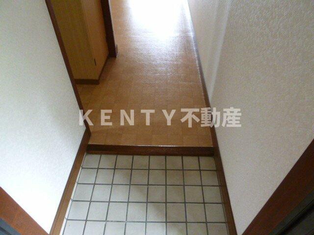 玄関　収納もある玄関です