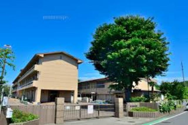 小学校　相模原市立当麻田小学校（小学校）まで696m