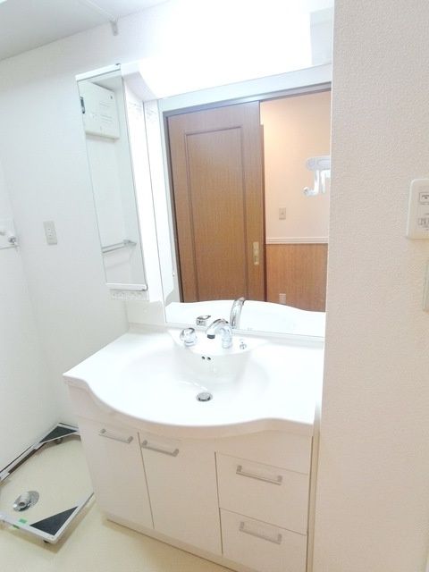 洗面設備　☆便利な独立洗面台☆