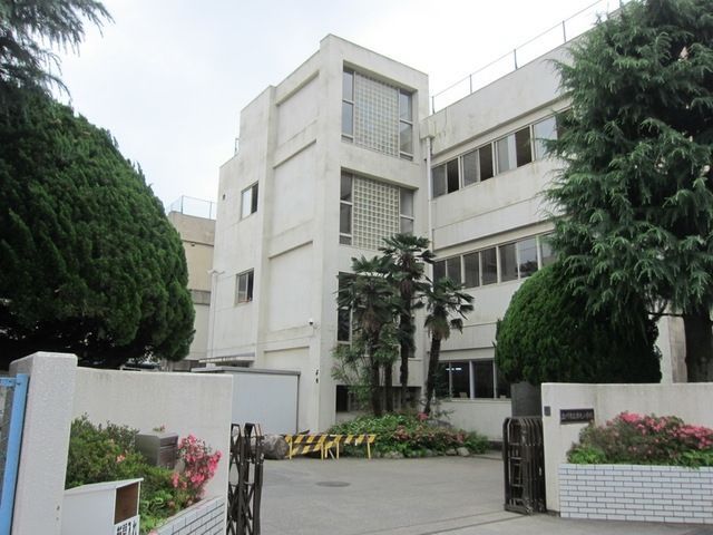 小学校　立川市立第九小学校（小学校）まで823m