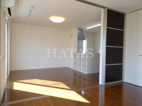 居室・リビング　同物件別部屋です。