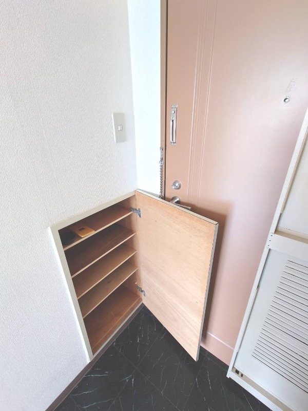 玄関　下駄箱