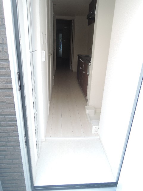 玄関　※写真は別部屋