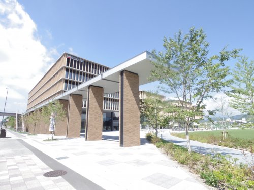 大学・短大　私立常葉大学・大学院静岡草薙キャンパス（大学・短大）まで1613m