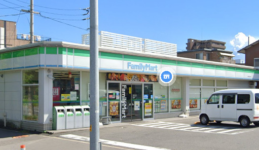 コンビニ　ファミリーマート 高松多賀町店（コンビニ）まで1302m