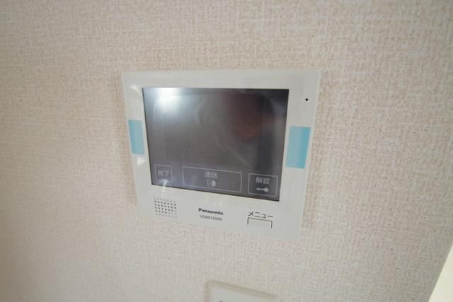 セキュリティ　★モニター付きドアホンです★
