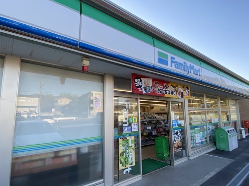 コンビニ　ファミリーマート豊田白山町店（コンビニ）まで701m