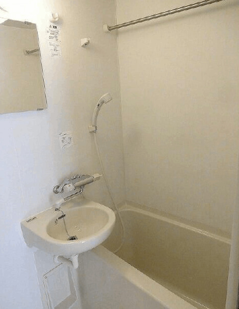 バス・シャワールーム　※別部屋参考写真