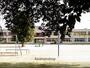 小学校　伊勢崎市立南小学校（小学校）まで921m
