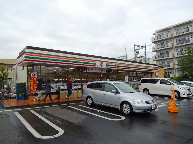 コンビニ　セブンイレブン（コンビニ）まで418m