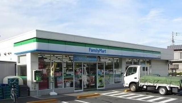 コンビニ　ファミリーマート田柄一丁目店（コンビニ）まで376m
