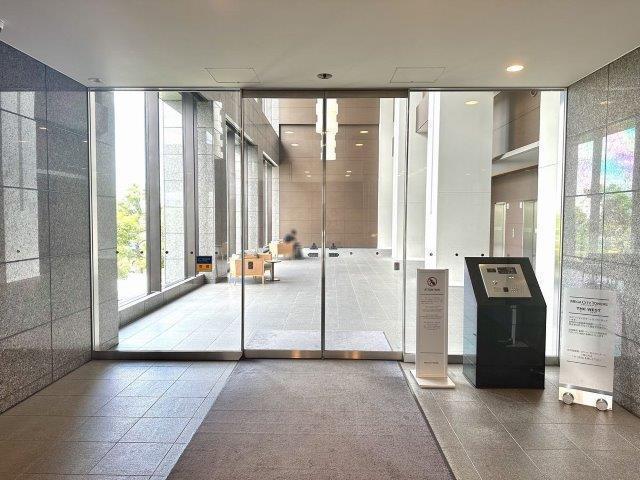 エントランス　２階オートロック