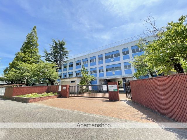 中学校　南陽中学校（中学校）まで455m