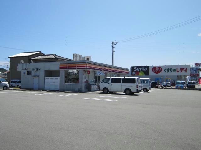 コンビニ　サークルK鳴門黒崎店（コンビニ）まで690m