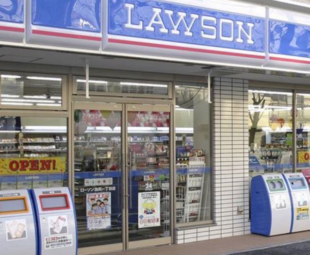 コンビニ　ローソン（コンビニ）まで140m