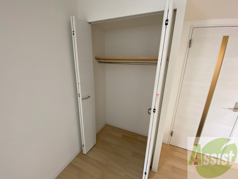 収納　寝室の収納です。部屋がすっきり片付きます。