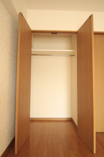 収納　クローゼット付き